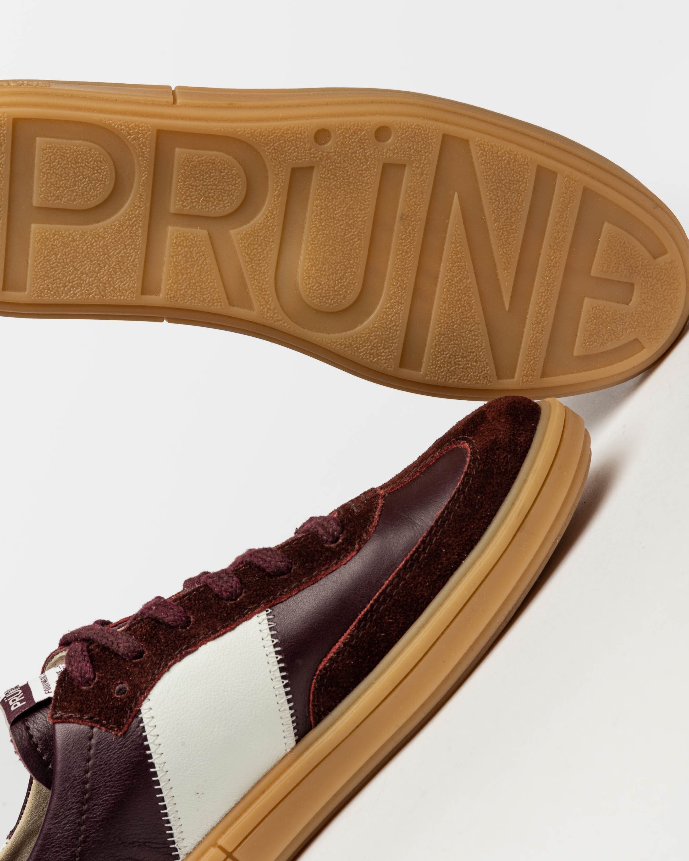 SNEAKER NIL EN CUERO LISO