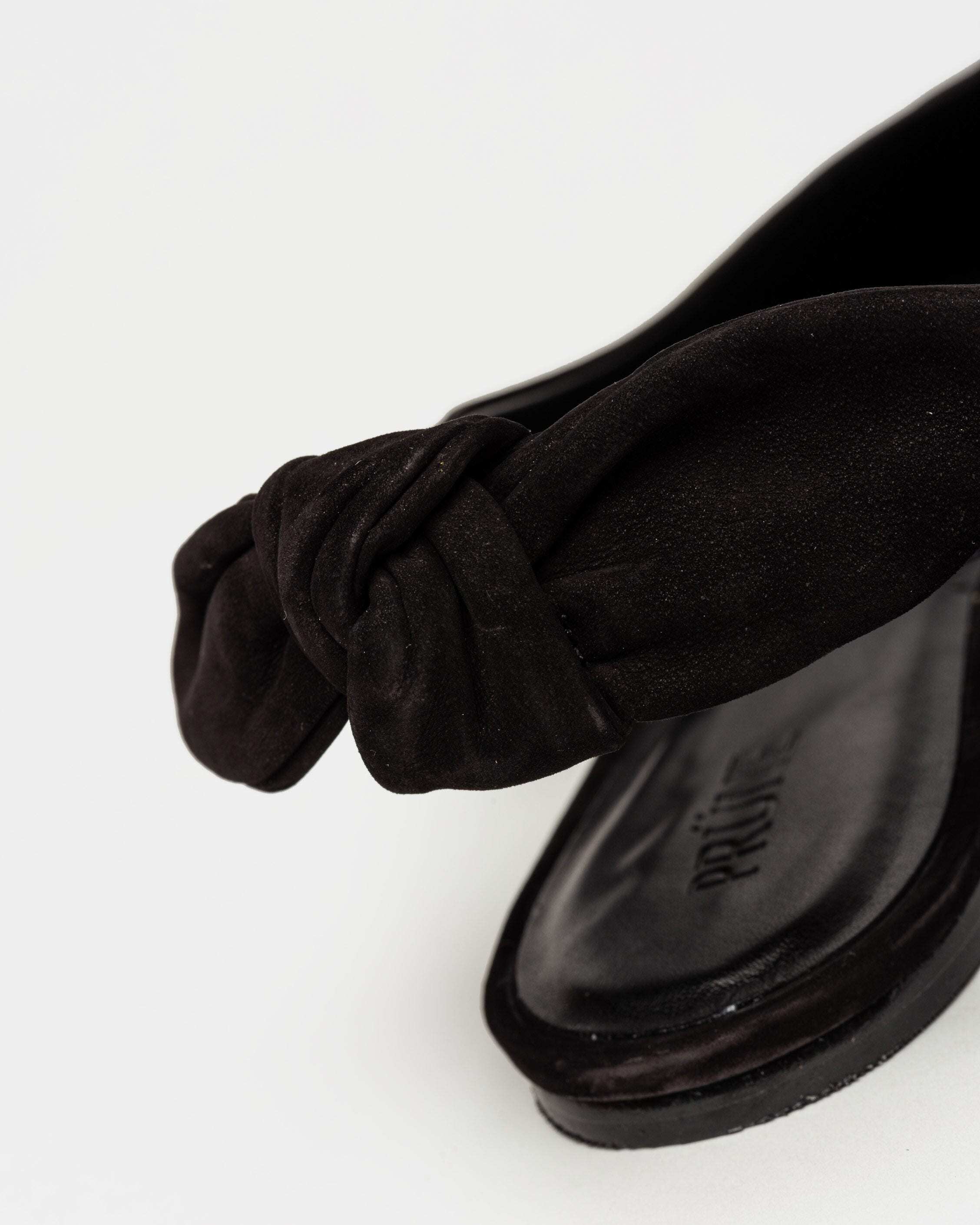 MULE CLAIRE EN CUERO NOBUK