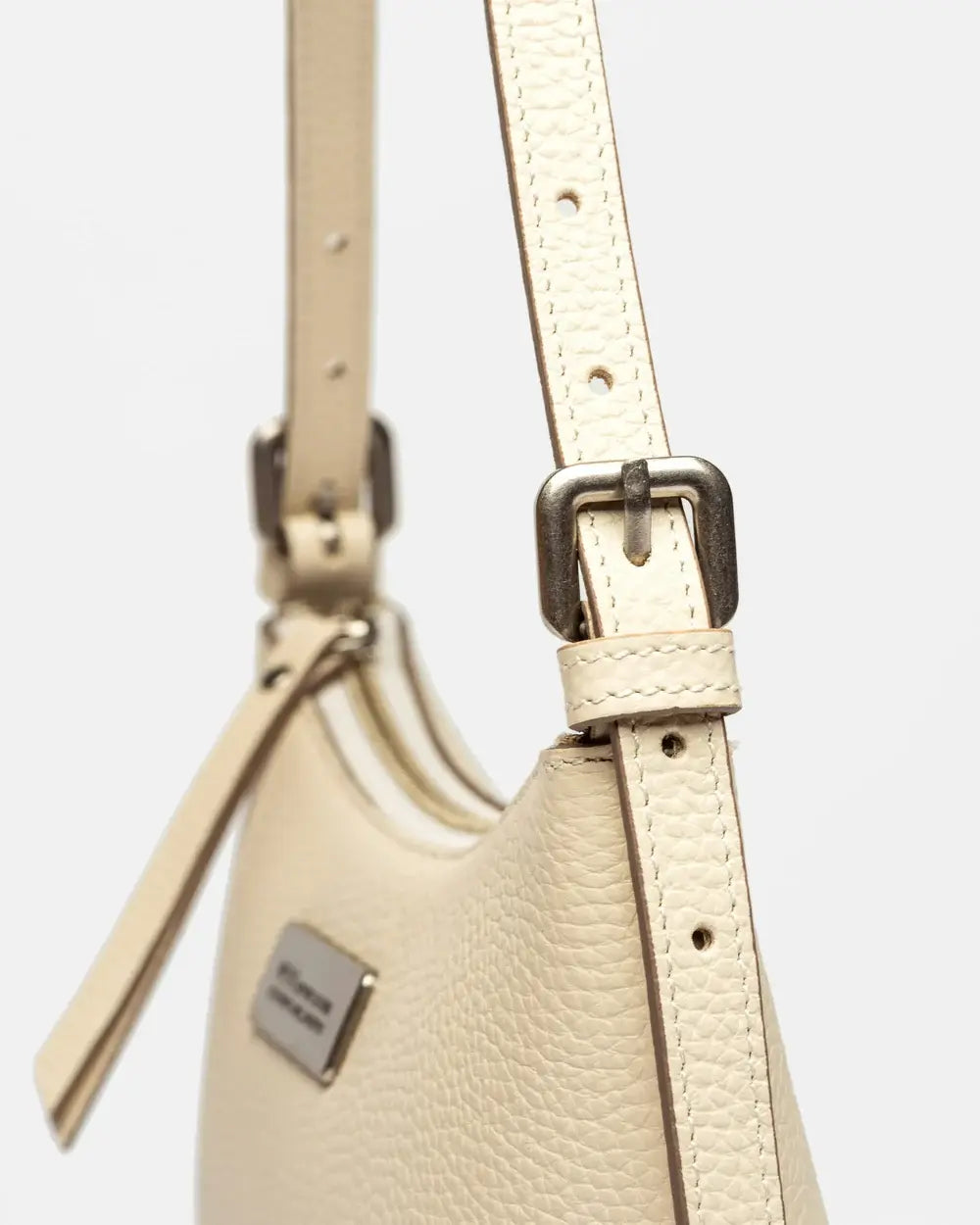 CARTERA AL HOMBRO MIA EN CUERO GRANEADO