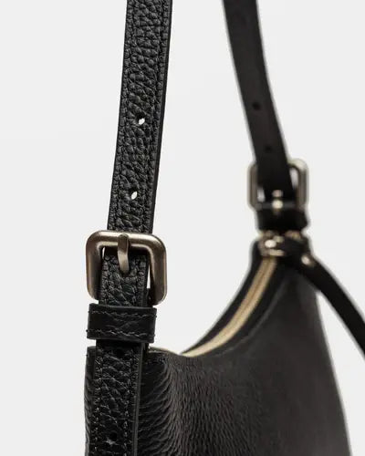 CARTERA AL HOMBRO MIA EN CUERO GRANEADO